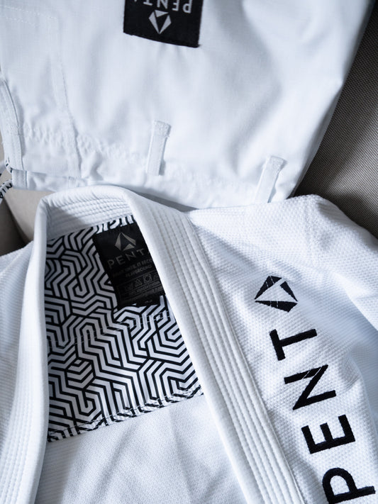 WHITE EDGE BJJ KIMONO